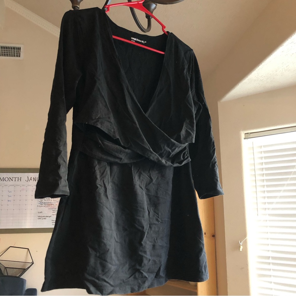 Maternity 3/4 sleeve black top